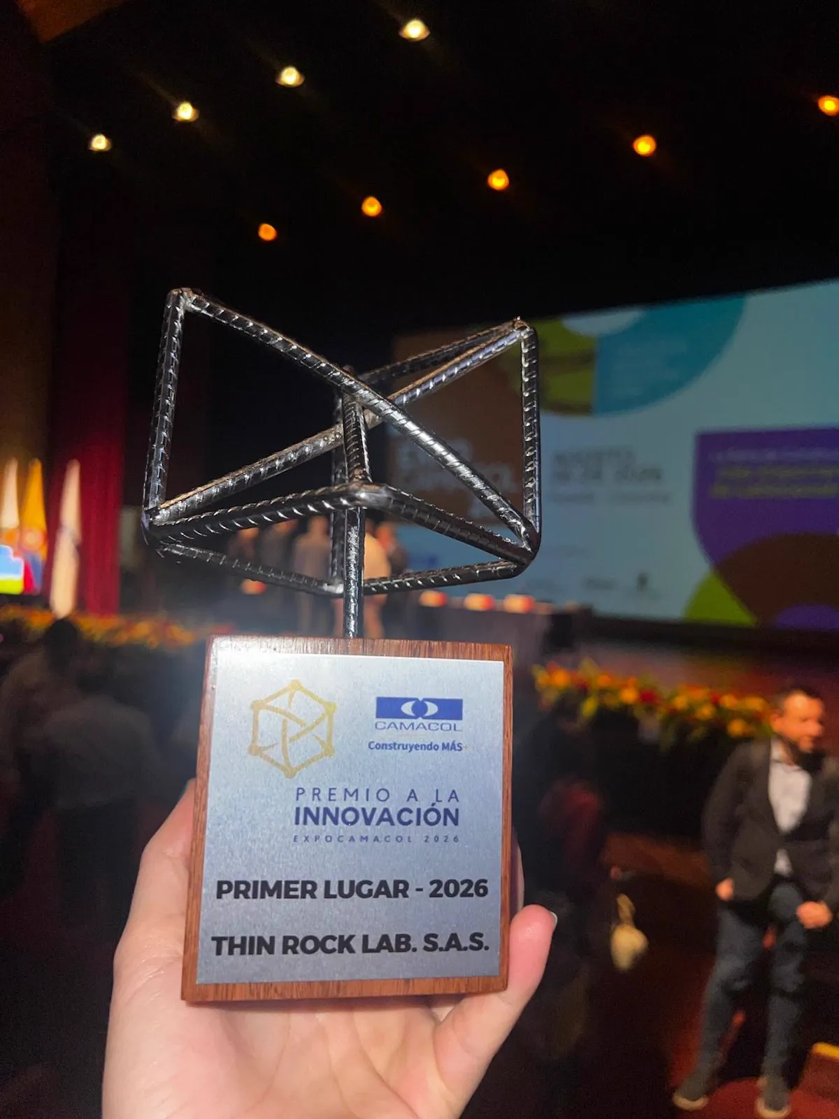 Trofeo Primer Lugar del Premio a la Innovación ExpoCamacol 2026 otorgado a Thin Rock Lab S.A.S.